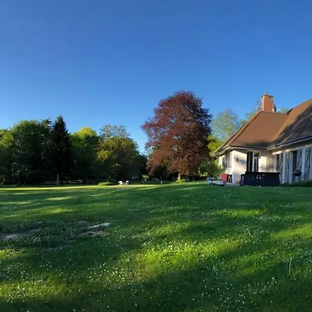 Ferienwohnung Domaine De La Charmille Ermenonville Exterior foto
