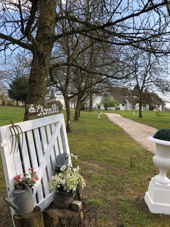 Domaine De La Charmille Homestay Ermenonville