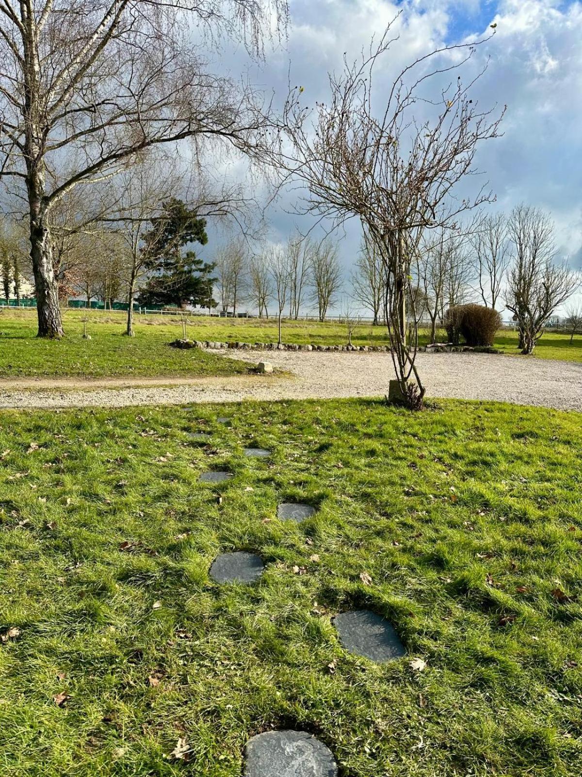 Domaine De La Charmille Homestay Ermenonville